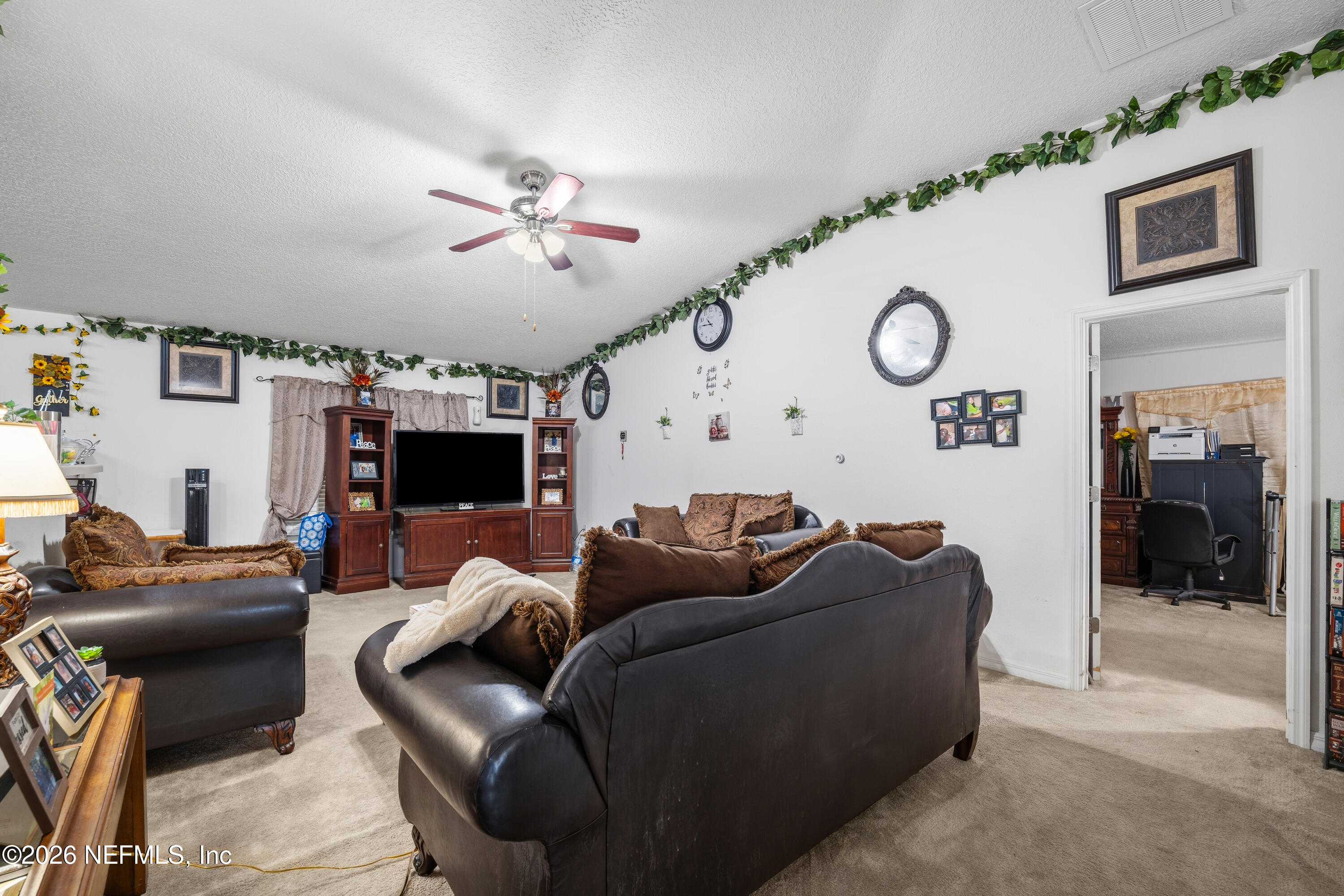 97106 Yorkshire Drive Yulee, FL 32097 - Photo 18 of 53 17 Living Room