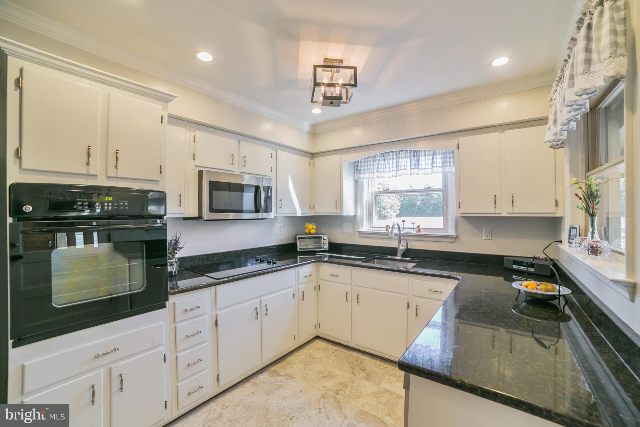 147 Beechwood Road Newtown Square, PA 19073 - Photo 12 of 40