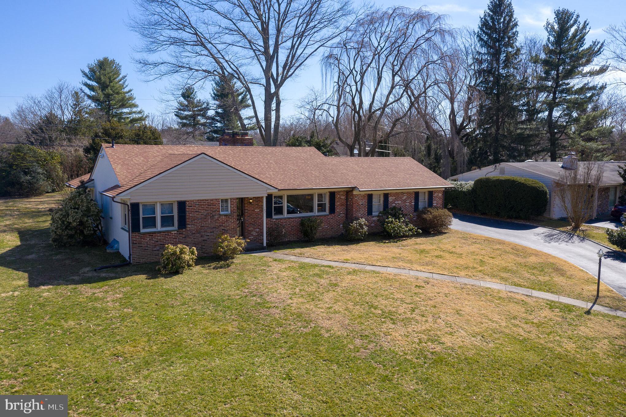 147 Beechwood Road Newtown Square, PA 19073 - Photo 4 of 40