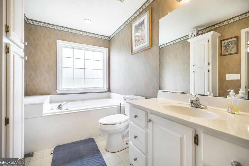 1828 Houston Lake Road Kathleen, GA 31047 - Photo 18 of 45