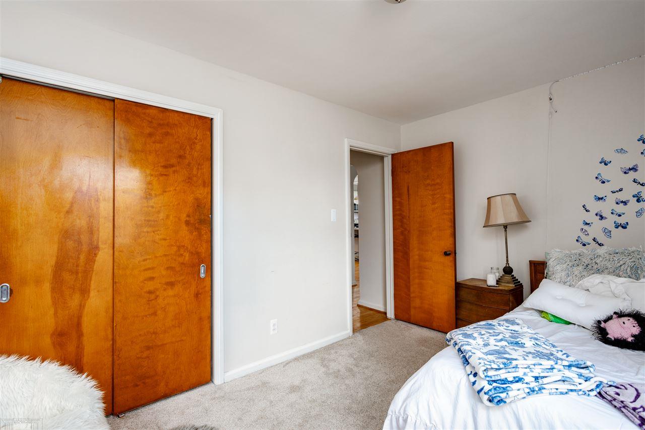 1992 Oxford Road Grosse Pointe Woods, MI 48236 - Photo 21 of 47