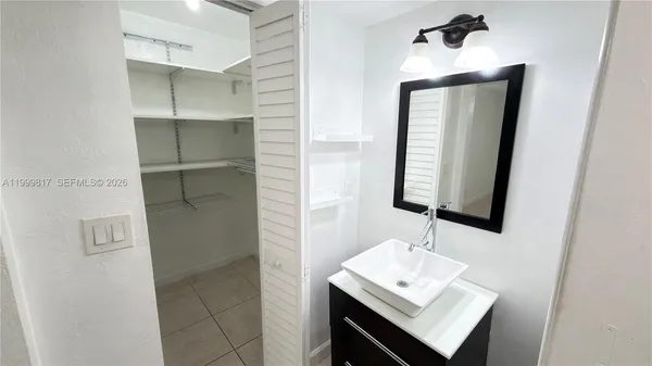 $2,450 | 403 Southwest 148th Avenue, Unit 3B, Pembroke Pines, FL 33027