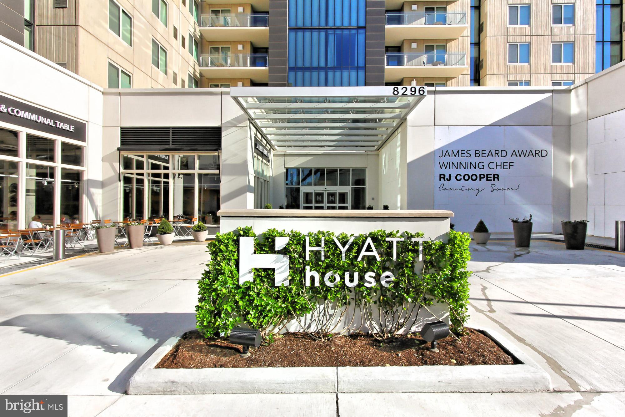 2726 Gallows Road, Unit 411 Vienna, VA 22180 - Photo 27 of 31