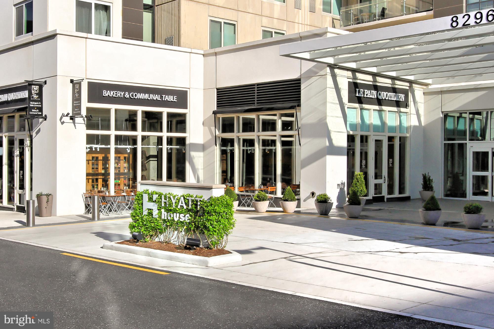 2726 Gallows Road, Unit 411 Vienna, VA 22180 - Photo 28 of 31