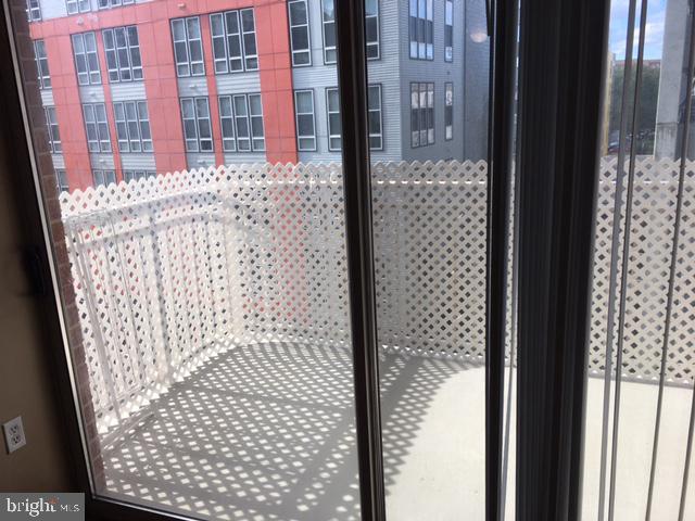 2726 Gallows Road, Unit 411 Vienna, VA 22180 - Photo 5 of 31