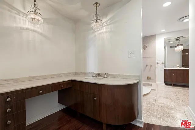 $6,595,000 | 500 Leslie Lane, Beverly Hills, CA 90210