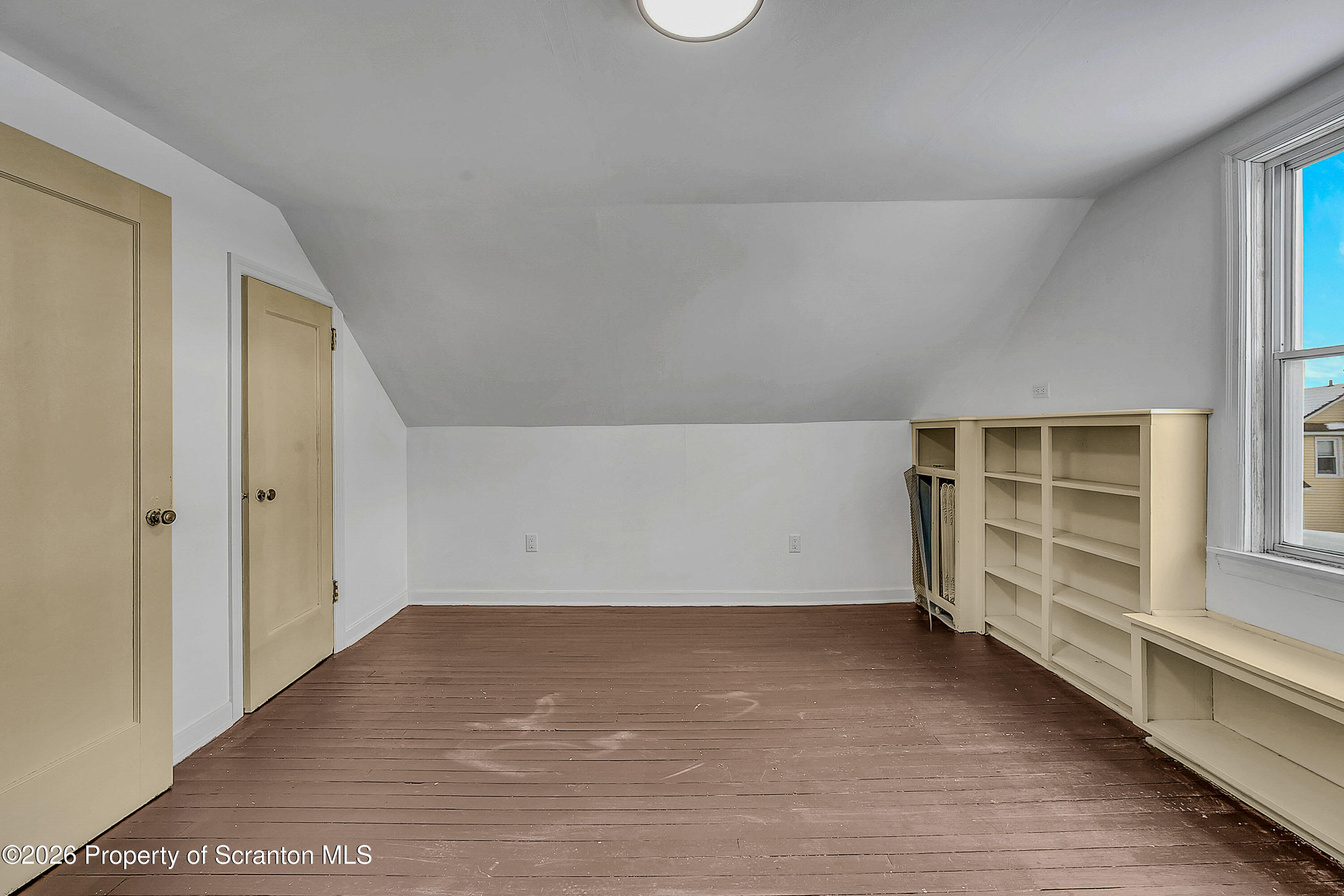 208 East Warren Street, Unit 2 Dunmore, PA 18512 - Photo 19 of 23 E Warren_-19