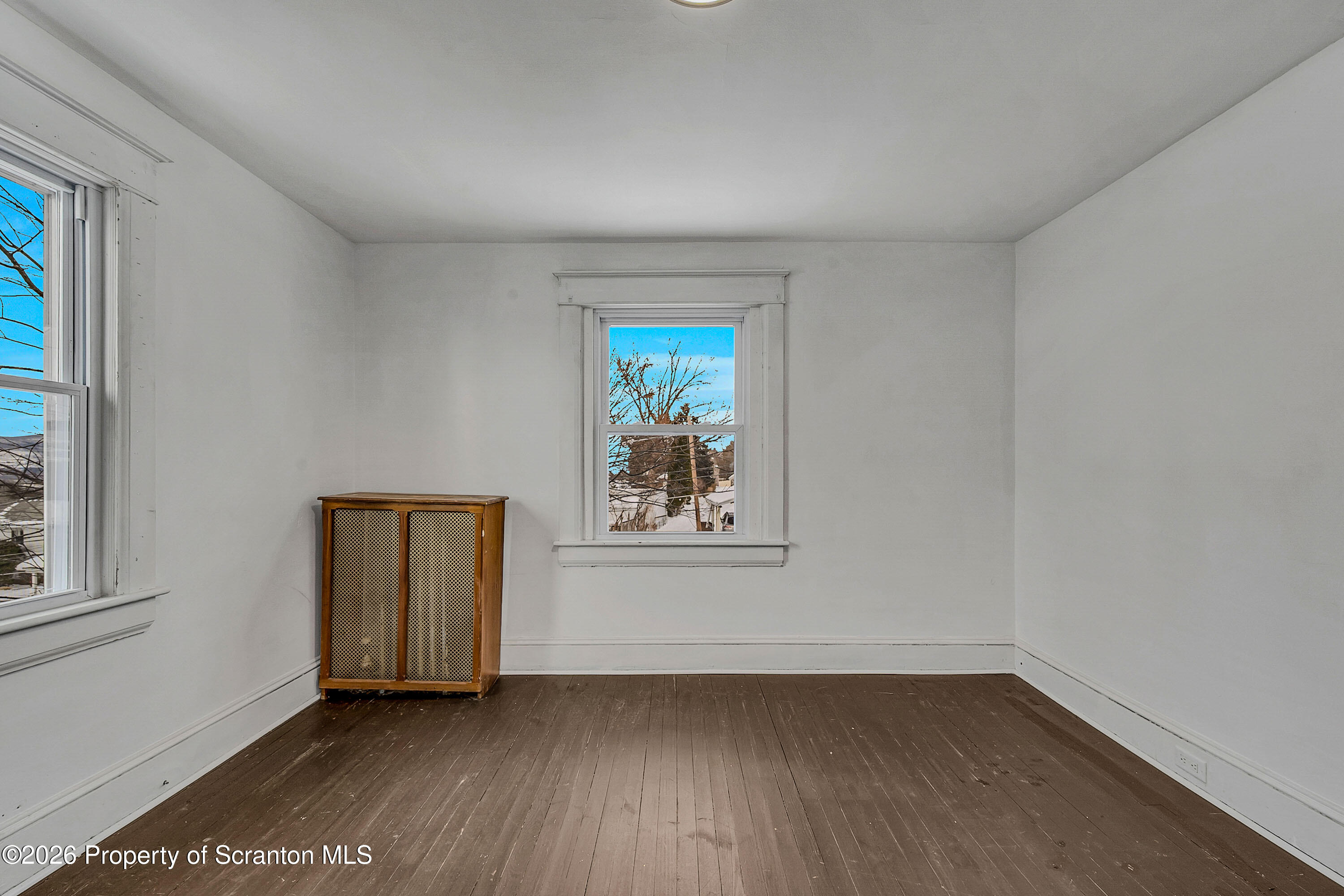 208 East Warren Street, Unit 2 Dunmore, PA 18512 - Photo 6 of 23 E Warren_-6