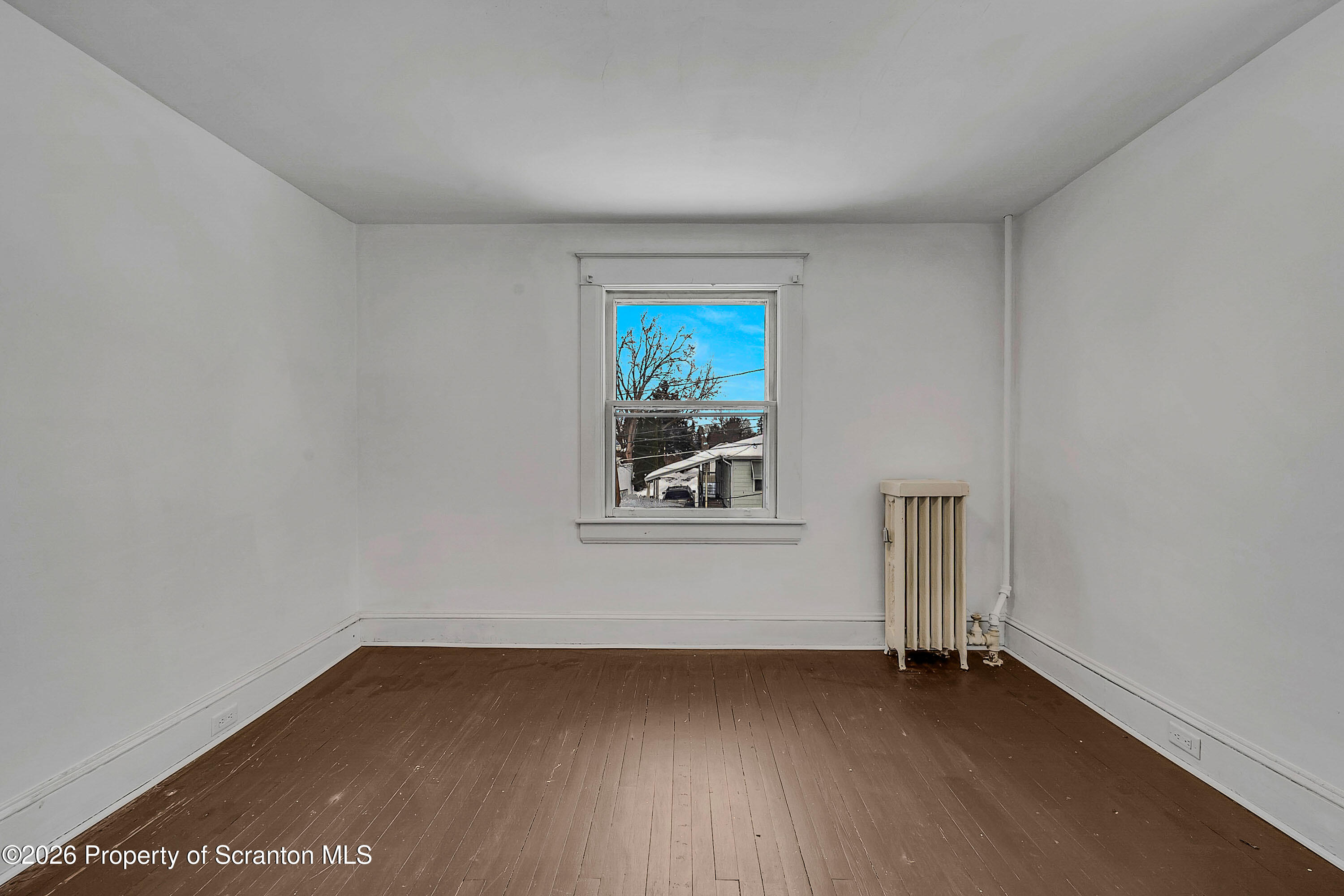 208 East Warren Street, Unit 2 Dunmore, PA 18512 - Photo 8 of 23 E Warren_-8