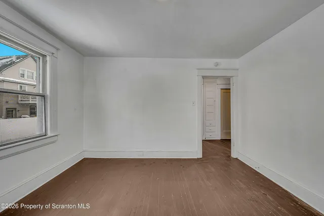 $1,500 | 208 East Warren Street, Unit 2, Dunmore, PA 18512