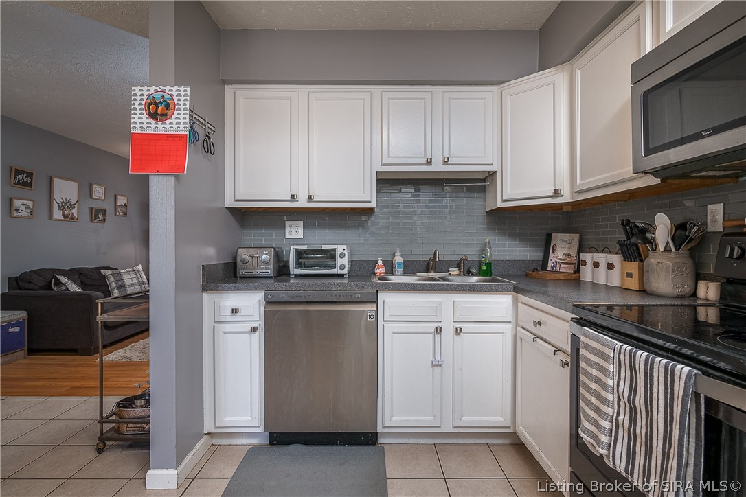 7244 Banet Road Floyds Knobs, IN 47119 - Photo 8 of 43 Gallery Image 8