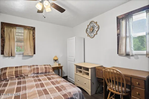 $525,000 | 203 Wagon Lane, Speedwell, TN 37870