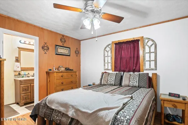 $525,000 | 203 Wagon Lane, Speedwell, TN 37870