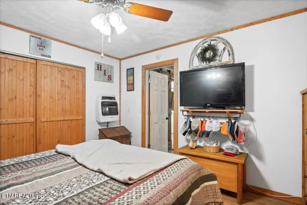 $525,000 | 203 Wagon Lane, Speedwell, TN 37870