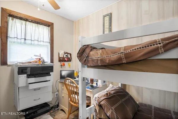 $525,000 | 203 Wagon Lane, Speedwell, TN 37870