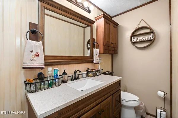 $525,000 | 203 Wagon Lane, Speedwell, TN 37870