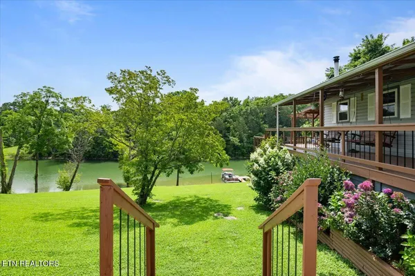$525,000 | 203 Wagon Lane, Speedwell, TN 37870