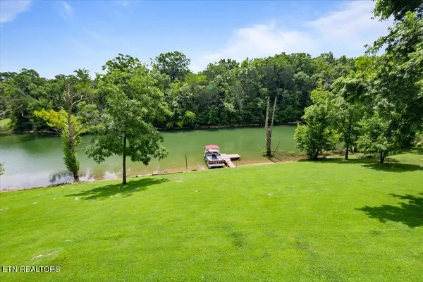 $525,000 | 203 Wagon Lane, Speedwell, TN 37870