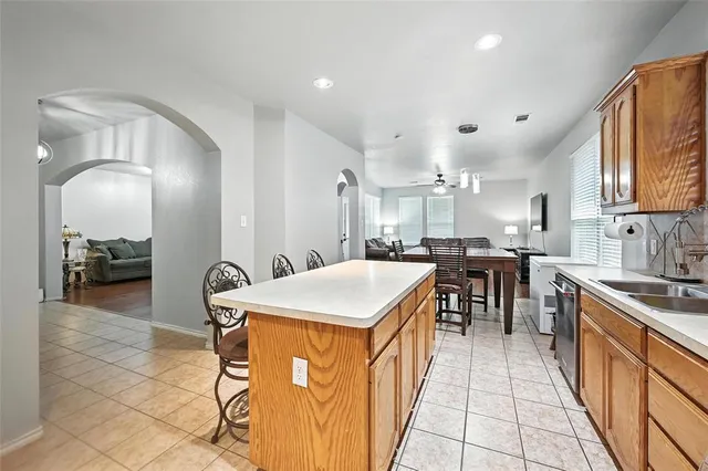 $360,000 | 510 Poplar Vista Lane, Arlington, TX 76002