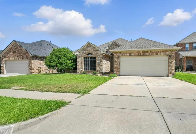 $360,000 | 510 Poplar Vista Lane, Arlington, TX 76002
