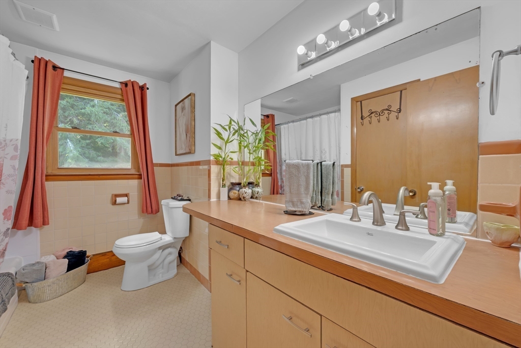 127 Springfield Street Palmer, MA 01080 - Photo 12 of 30 Gallery Image 12
