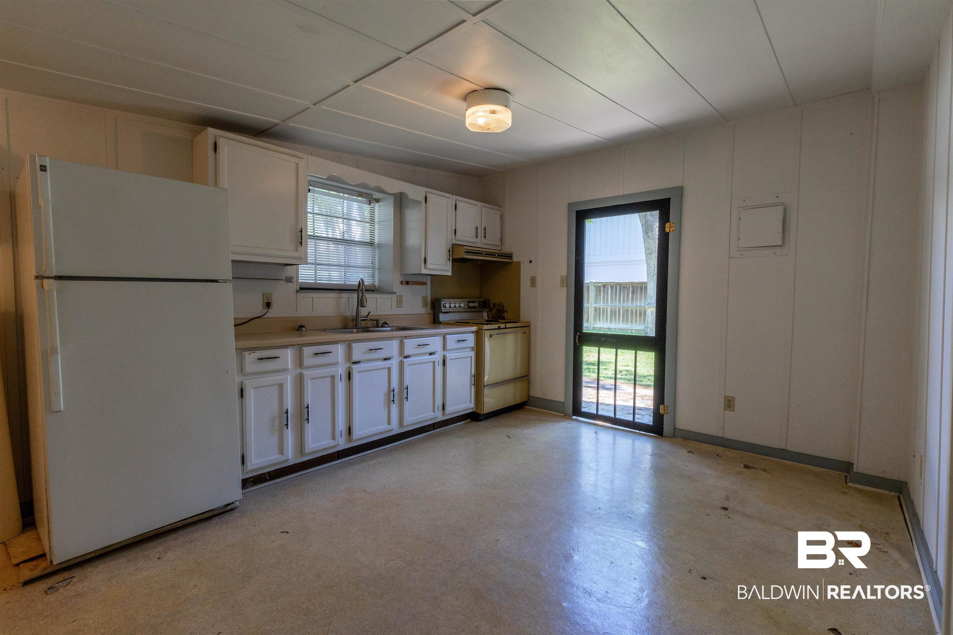 724 Mobile South Street Fairhope, AL 36532 - Photo 33 of 38