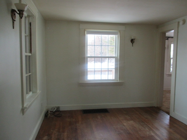 9 Willey Street Rochester, NH 03867 - Photo 5 of 26