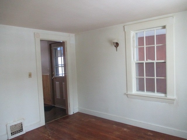 9 Willey Street Rochester, NH 03867 - Photo 6 of 26