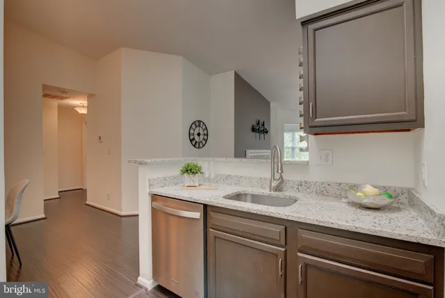 $442,500 | 7508 Ashby Lane, Unit K, Alexandria, VA 22315