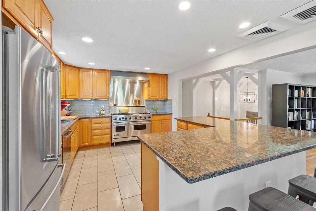 241 Worthen Road East Lexington, MA 02421 - Photo 6 of 21 Gallery Image 6