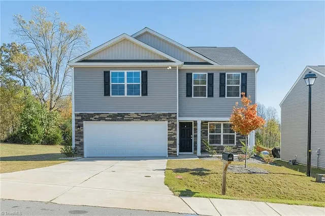 $305,000 | 109 Carriage Cove Circle, Mocksville, NC 27028