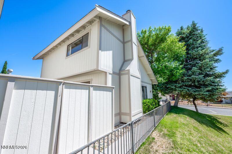 1205 Rayburn Drive Reno, NV 89503 - Photo 4 of 34 Path to patio