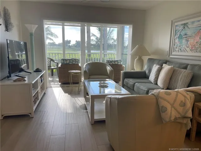 $4,000 | 484 Northeast Plantation Road, Unit 4103, Stuart, FL 34996