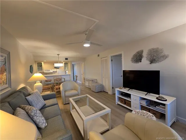 $4,000 | 484 Northeast Plantation Road, Unit 4103, Stuart, FL 34996