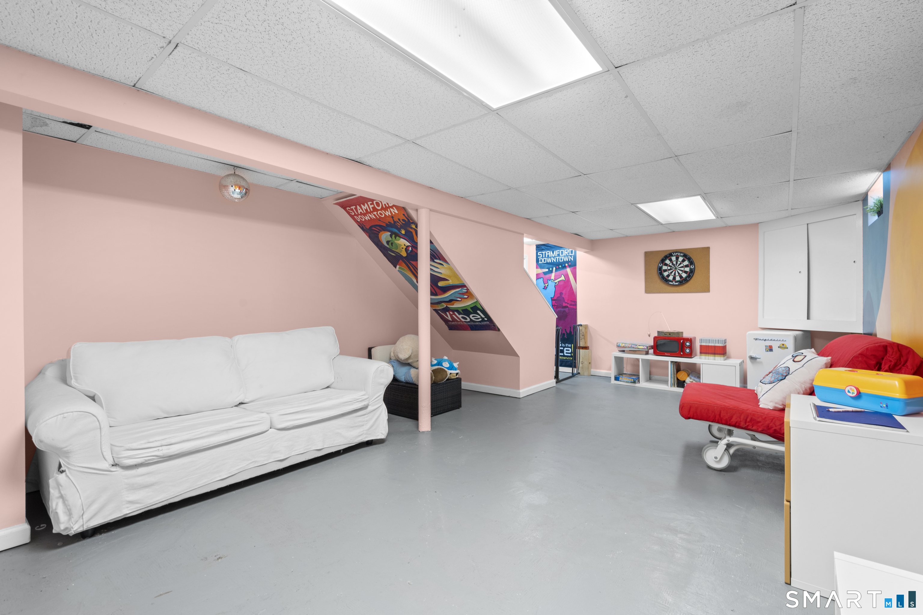 17 Alton Road Stamford, CT 06906 - Photo 25 of 38 Gallery Image 25