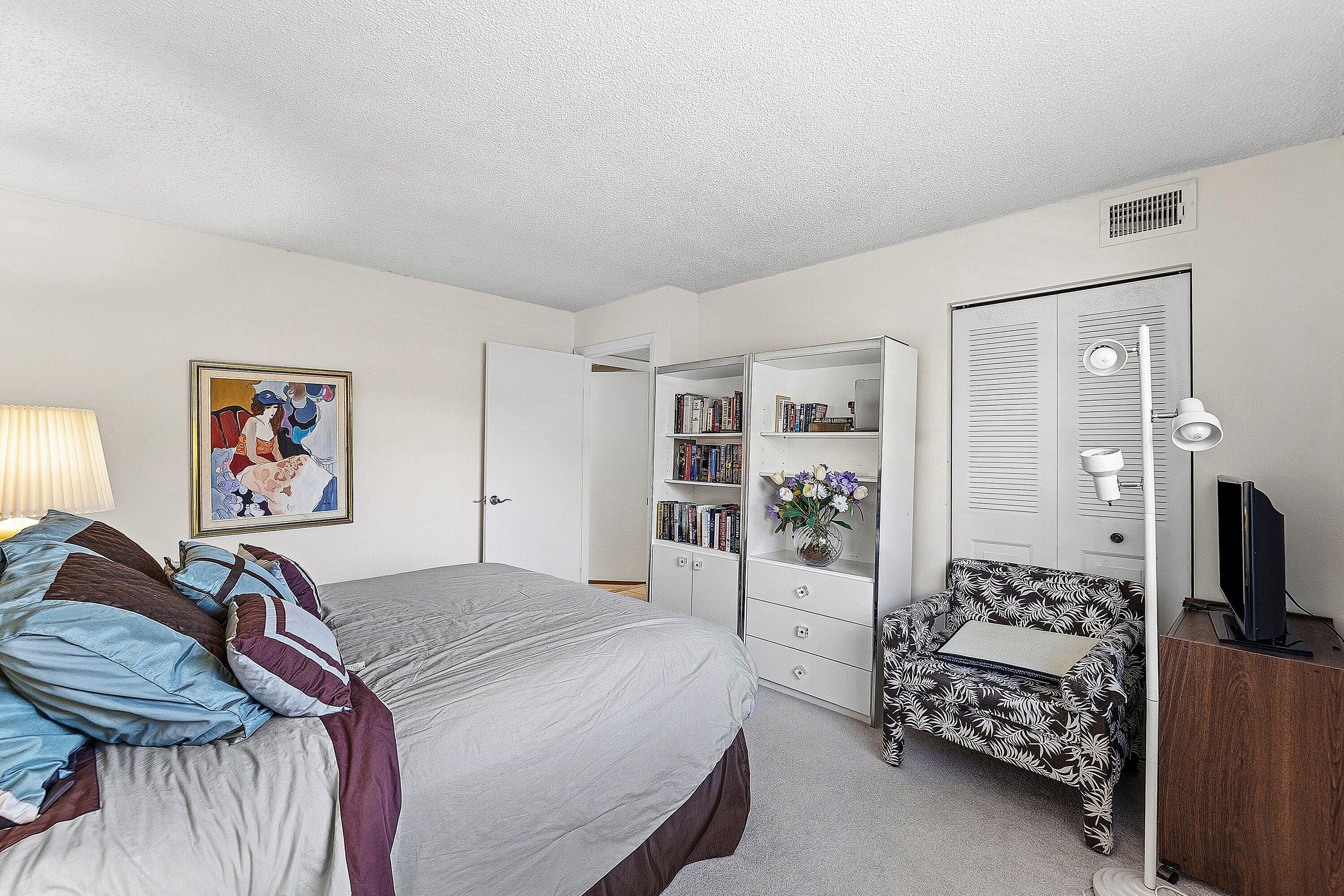 9283 Vista Del Lago, Unit G Boca Raton, FL 33428 - Photo 16 of 31 017-9283VistaDelLago-G-BocaRaton-FL-3342