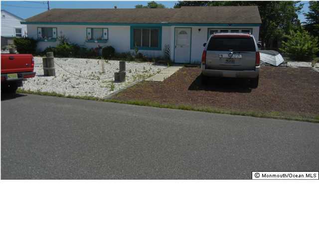 202 Maplewood Road Barnegat, NJ 08005 - Photo 1 of 3 Primary Photo