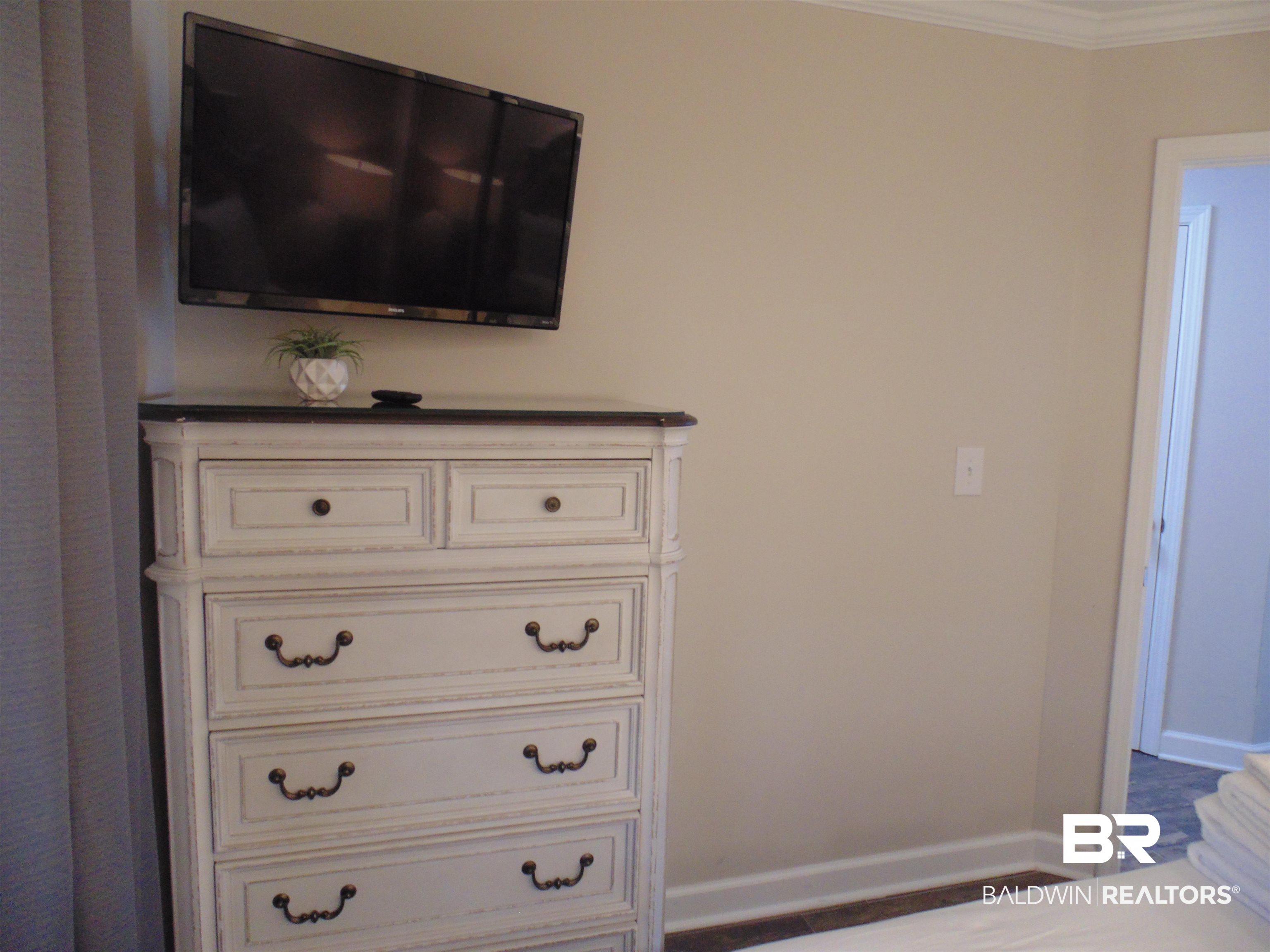 645 Plantation Road, Unit 6505 Gulf Shores, AL 36542 - Photo 12 of 25 Primary Bedroom 2