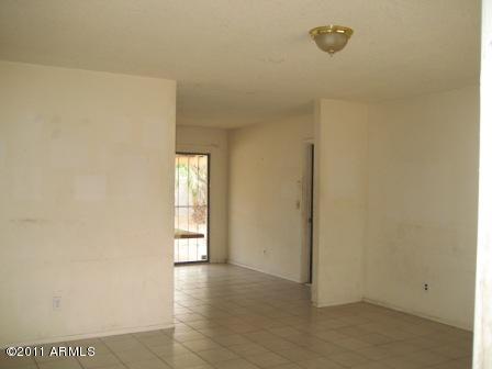 1521 West Carson Road Phoenix, AZ 85041 - Photo 3 of 10 Great Room