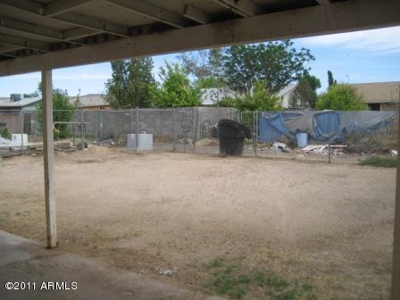 1521 West Carson Road Phoenix, AZ 85041 - Photo 8 of 10 Yard