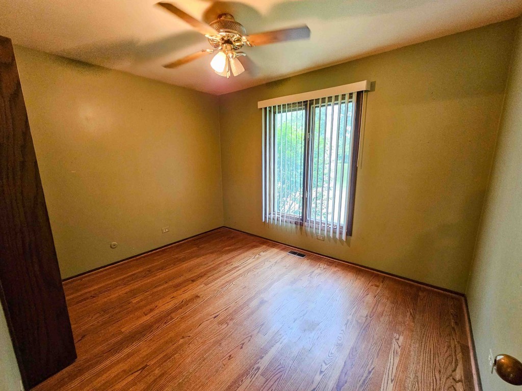 26241 West Bonner Road Wauconda, IL 60084 - Photo 12 of 31