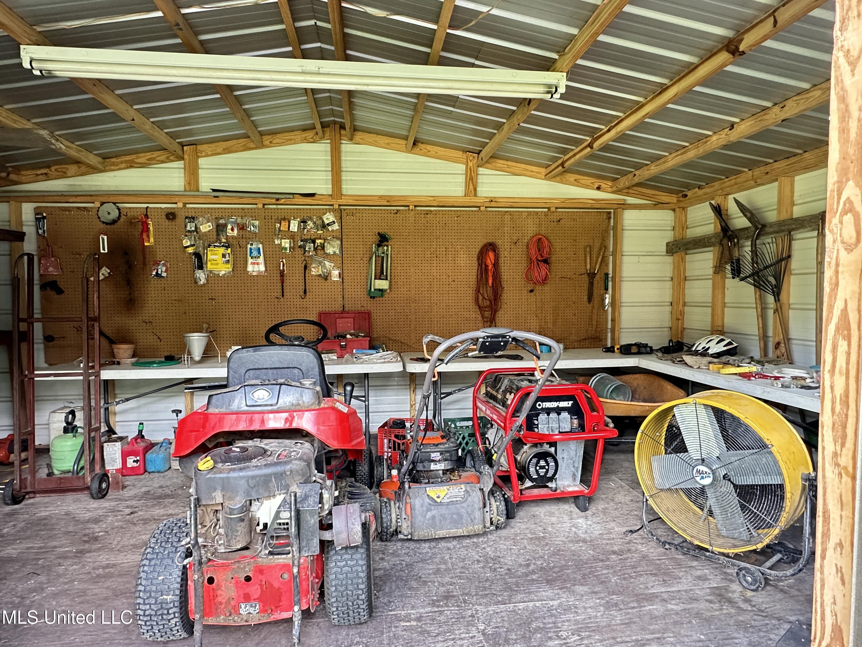 32 Cherokee Road Hattiesburg, MS 39402 - Photo 14 of 14 IMG_1791