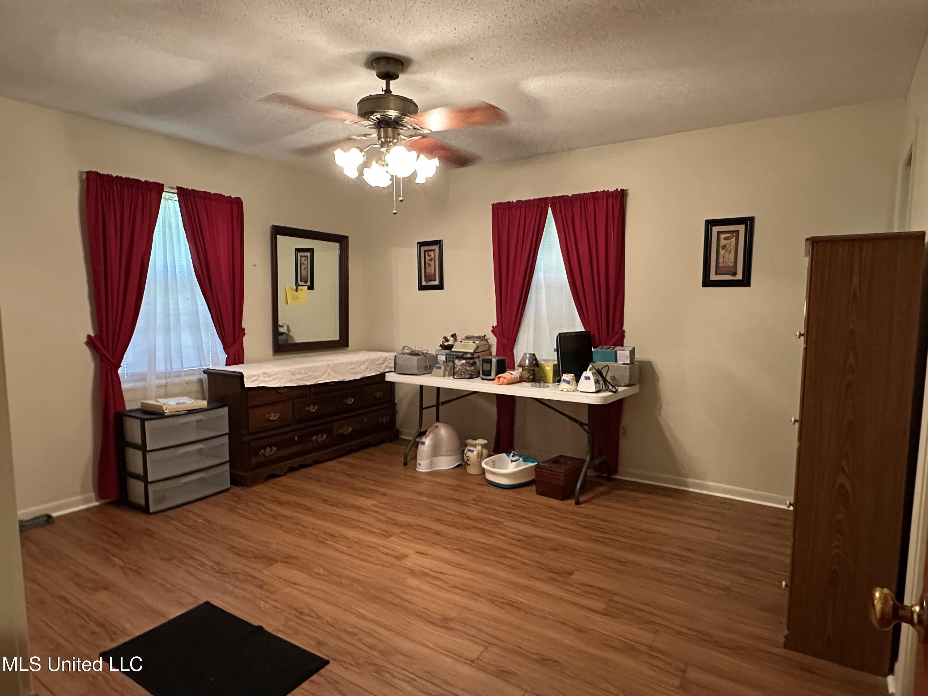 32 Cherokee Road Hattiesburg, MS 39402 - Photo 10 of 14 IMG_1783