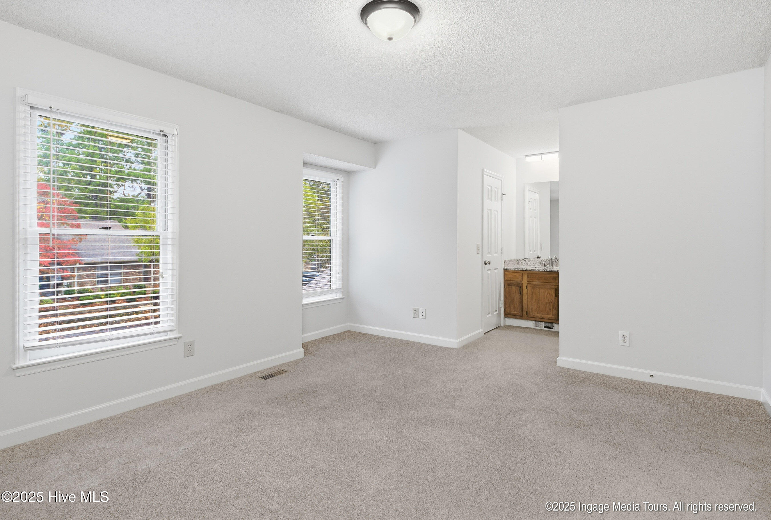 1983 Quail Ridge Road, Unit D Greenville, NC 27858 - Photo 18 of 31 20251103 MLS M_Heinz 1983 D Quail Ridge