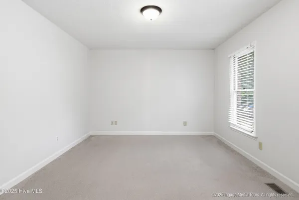 $200,000 | 1983 Quail Ridge Road, Unit D, Greenville, NC 27858