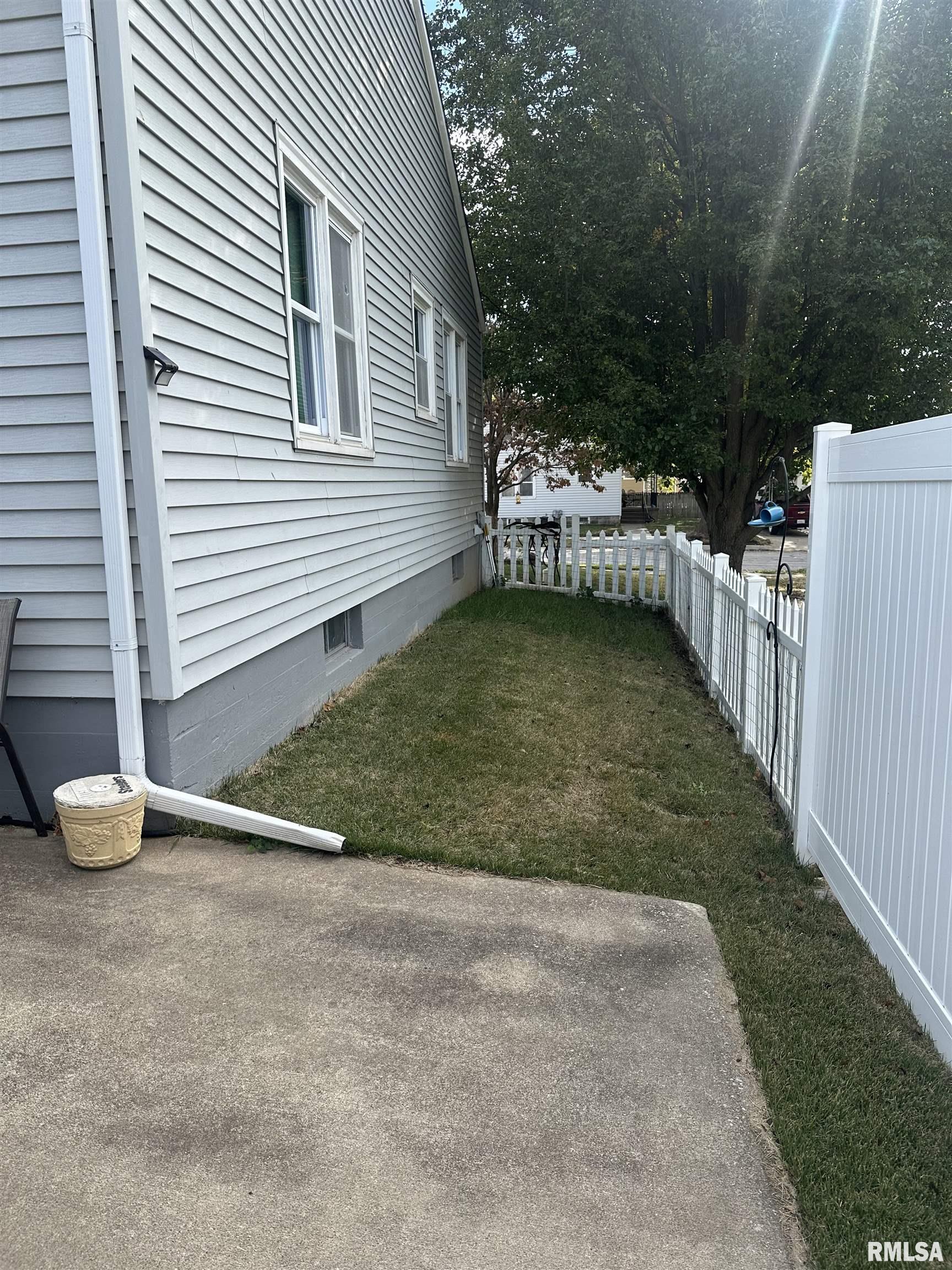 2061 Lind Street Quincy, IL 62301 - Photo 14 of 17