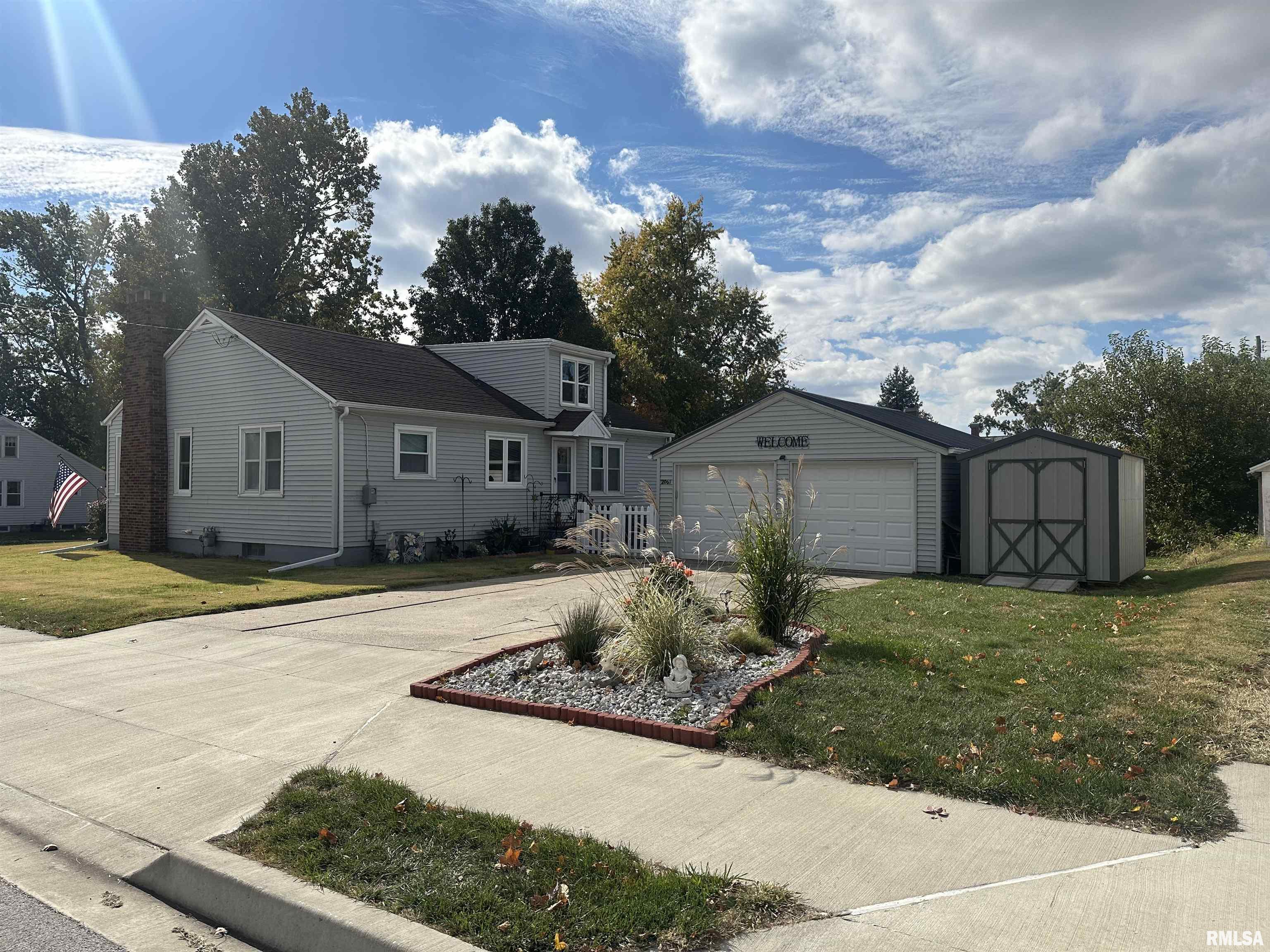 2061 Lind Street Quincy, IL 62301 - Photo 5 of 17