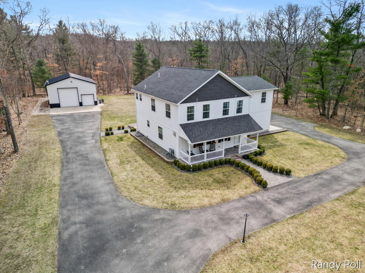 5904 Division Street Newaygo, MI 49337 - Photo 2 of 50 5904-Division_201
