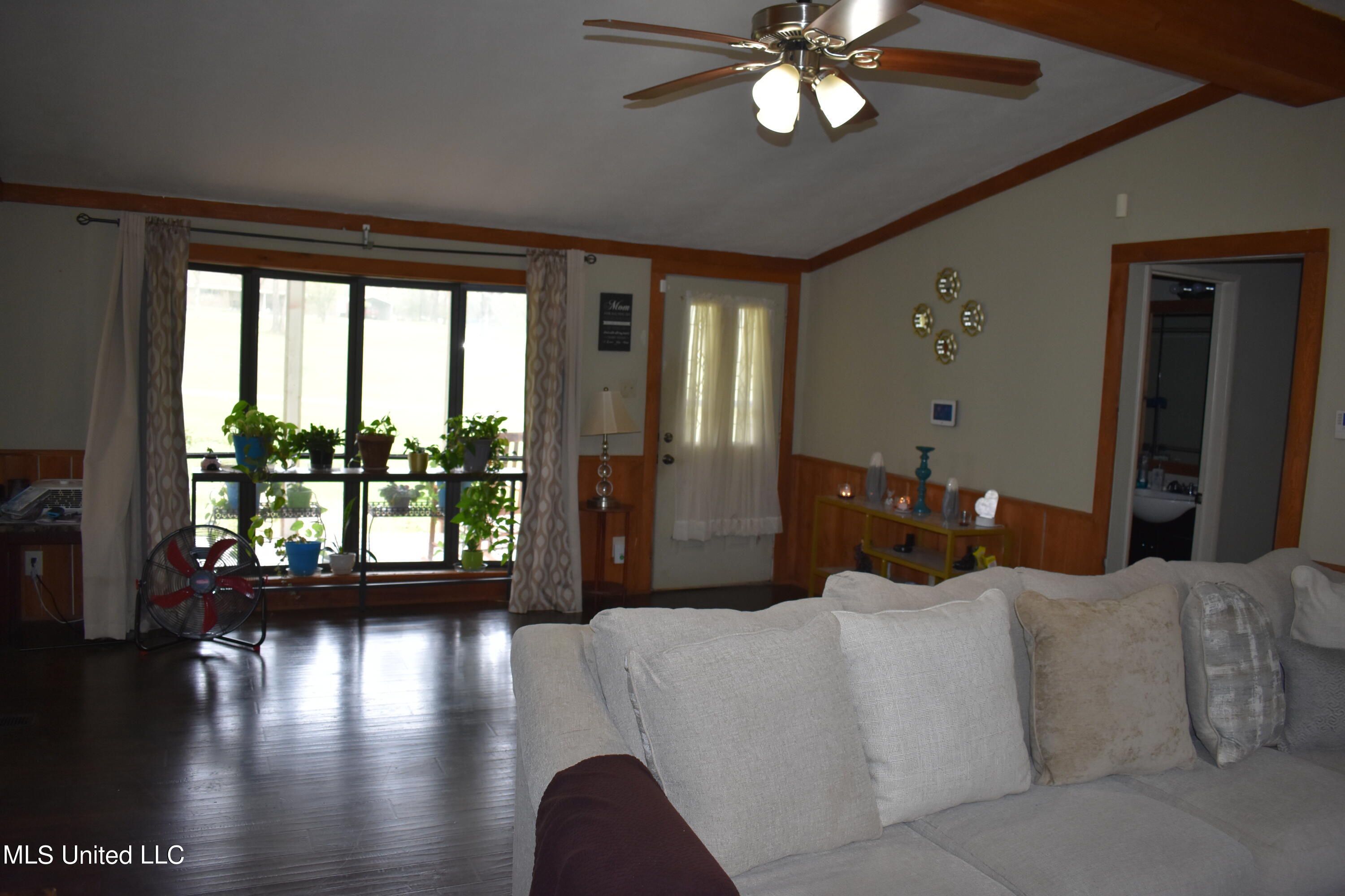 6245 Terry Road Byram, MS 39272 - Photo 3 of 23 DSC_0008
