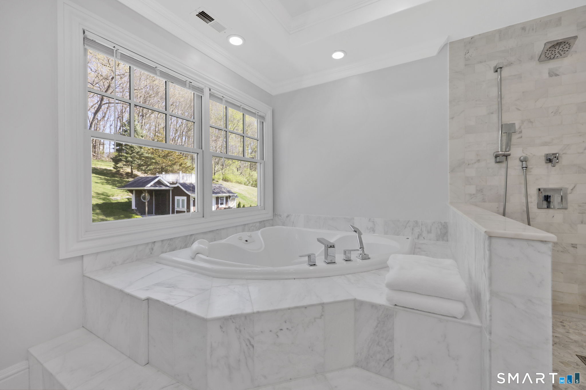 140 Lazy Brook Road Monroe, CT 06468 - Photo 23 of 40